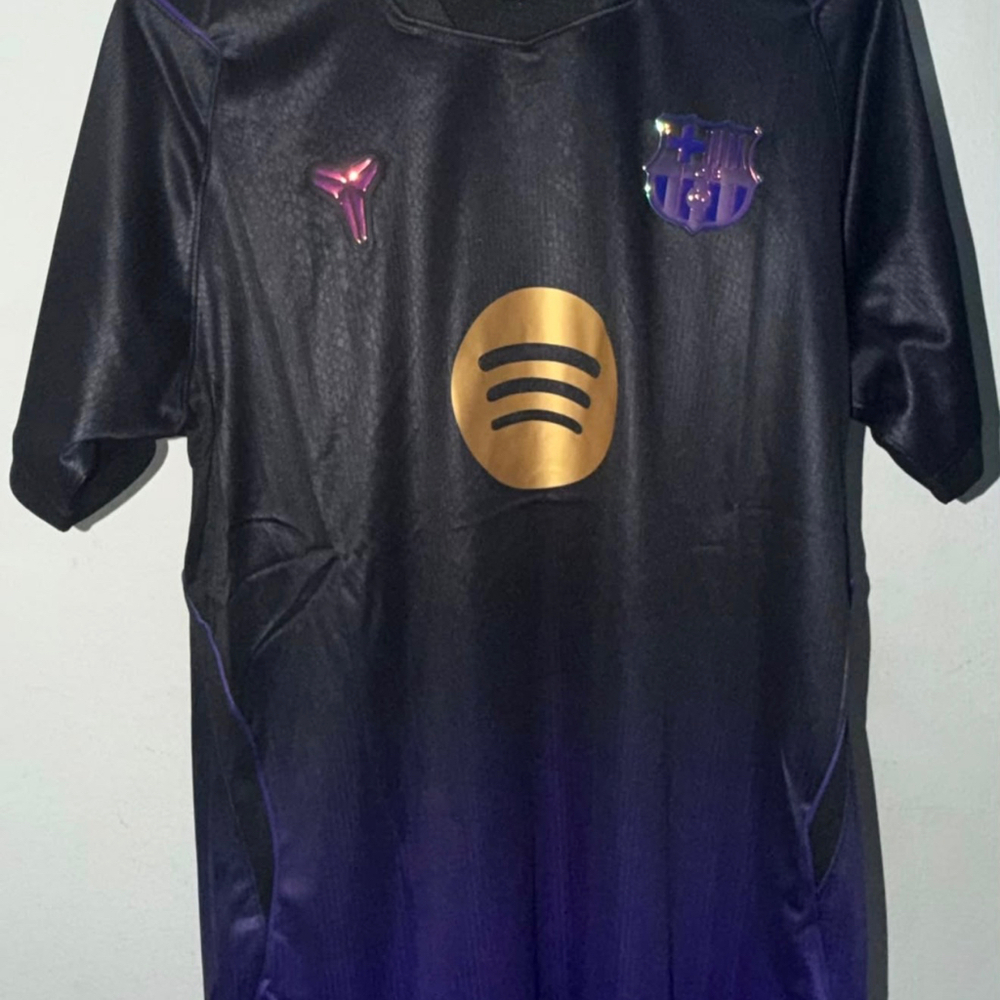 Barcelona away jersey size xl